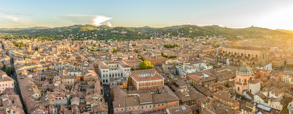 Vendi casa a Bologna? Affidarsi ad un'agenzia immobiliare conviene